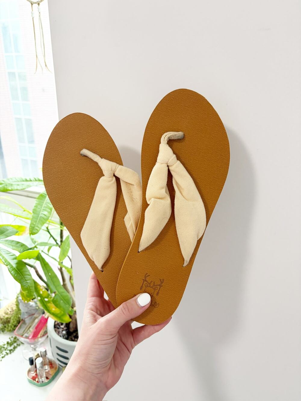 KuaiLu Cream Orthotic Flip Flop Sandals Size 10
